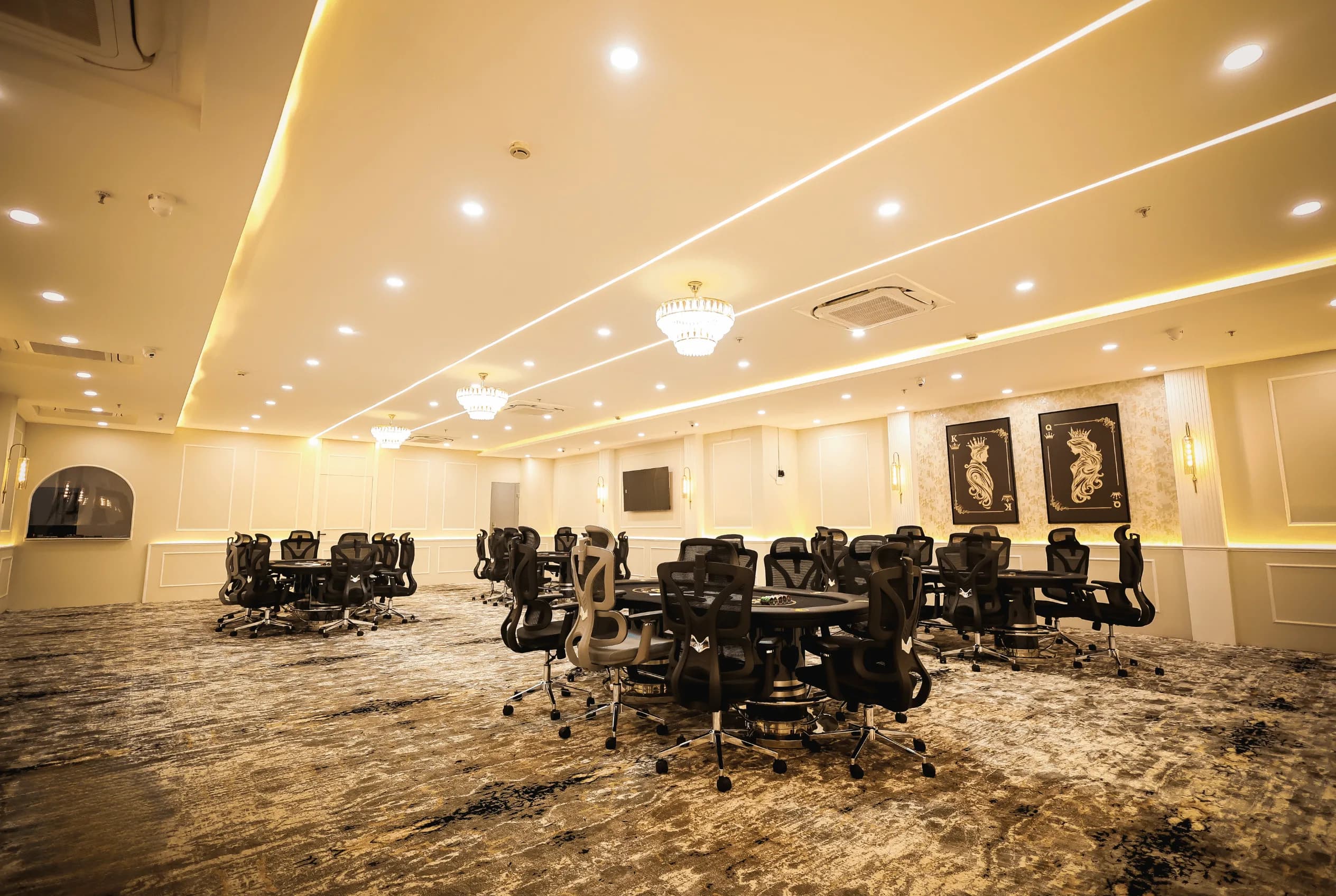 Inside House 52 Poker Room 12